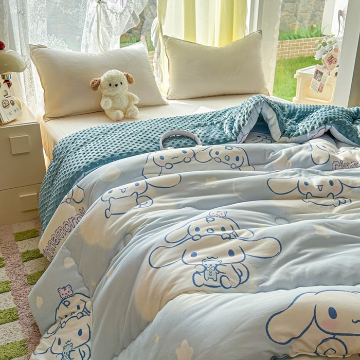 91家纺网 家纺一手货源 找家纺 希诺家居 2025新款正版授权三丽鸥秋冬针织棉豆豆被儿童被被子被芯 云朵大耳狗