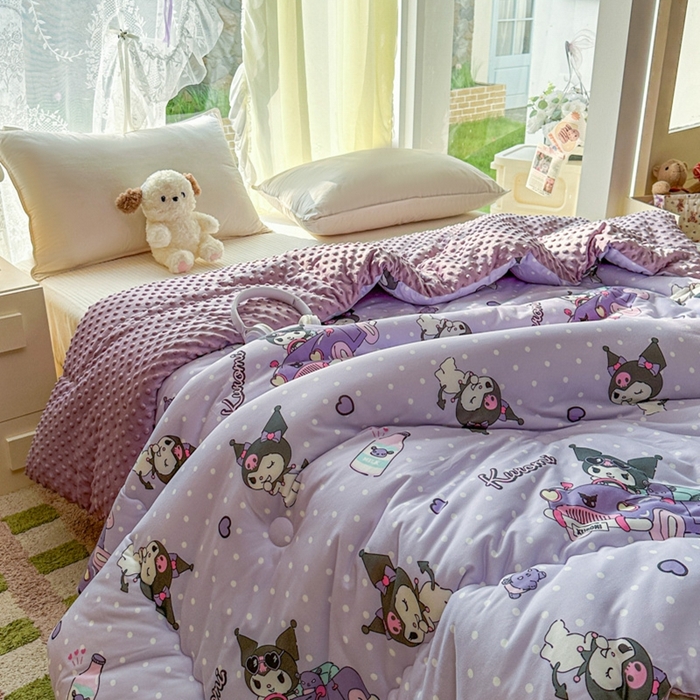 91家纺网 家纺一手货源 找家纺 希诺家居 2025新款正版授权三丽鸥秋冬针织棉豆豆被儿童被被子被芯 汽车库洛米