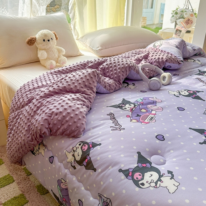 91家纺网 家纺一手货源 找家纺 希诺家居 2025新款正版授权三丽鸥秋冬针织棉豆豆被儿童被被子被芯 汽车库洛米