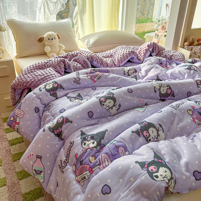 91家纺网 家纺一手货源 找家纺 希诺家居 2025新款正版授权三丽鸥秋冬针织棉豆豆被儿童被被子被芯 汽车库洛米