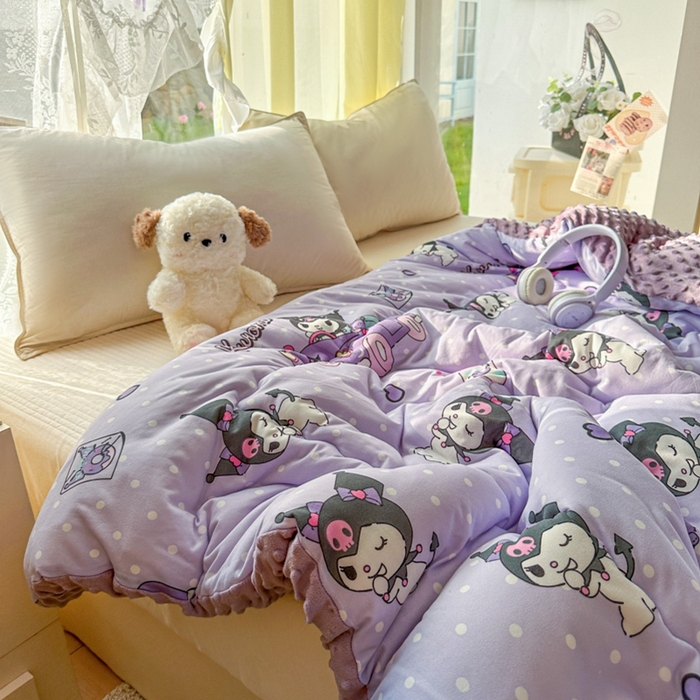 91家纺网 家纺一手货源 找家纺 希诺家居 2025新款正版授权三丽鸥秋冬针织棉豆豆被儿童被被子被芯 汽车库洛米