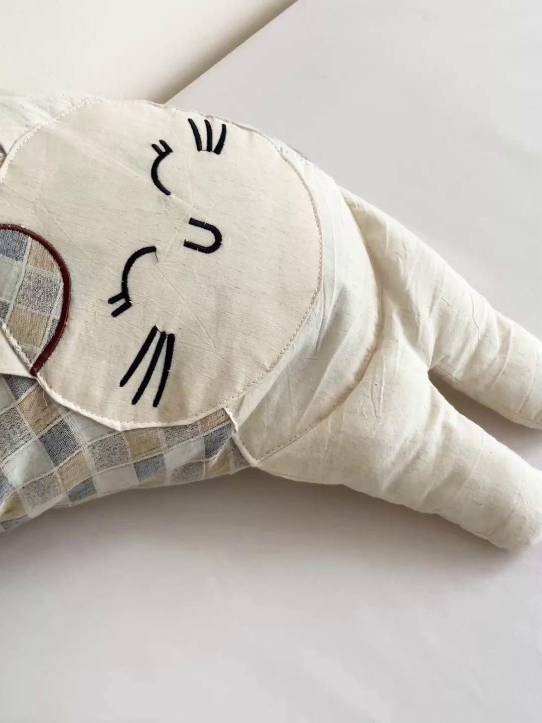 91家纺网 家纺一手货源 找家纺 （总）亦帆枕芯 2025秋冬新款棉麻可爱猫荞麦枕可拆洗枕芯加枕套