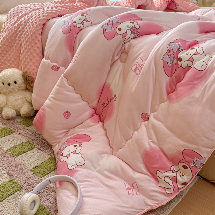 91家纺网 家纺一手货源 找家纺 希诺家居 2025新款正版授权三丽鸥秋冬针织棉豆豆被儿童被被子被芯 爱心美乐蒂