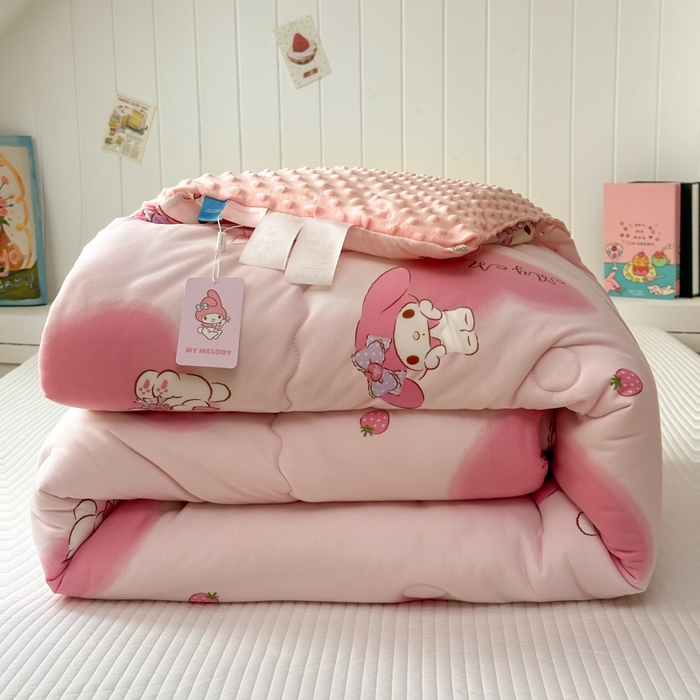 91家纺网 家纺一手货源 找家纺 希诺家居 2025新款正版授权三丽鸥秋冬针织棉豆豆被儿童被被子被芯 爱心美乐蒂