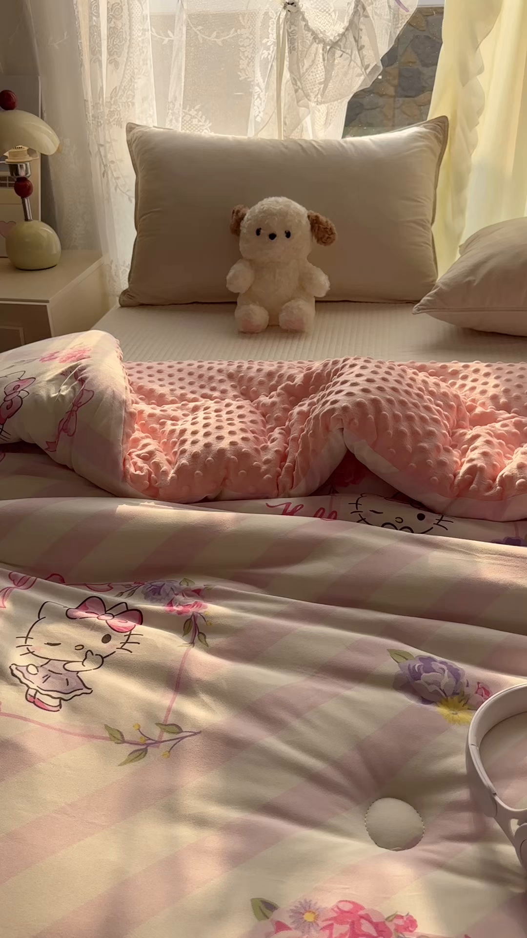 91家纺网 家纺一手货源 找家纺 希诺家居 2025新款正版授权三丽鸥秋冬针织棉豆豆被儿童被被子被芯 条纹kt