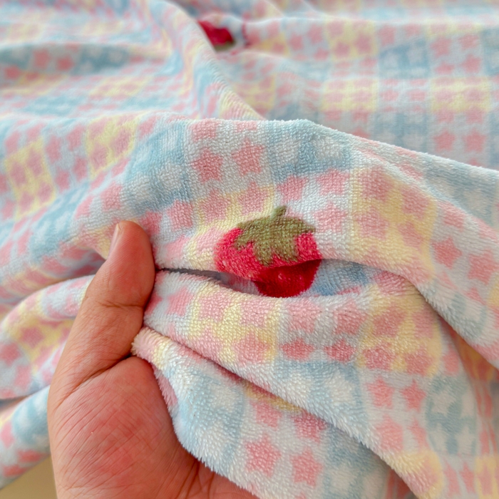 91家纺网 家纺一手货源 找家纺 澜妃 2025新款高克重软软糯糯牛奶绒单床单CD系列（小红书推荐） CD-草莓软心