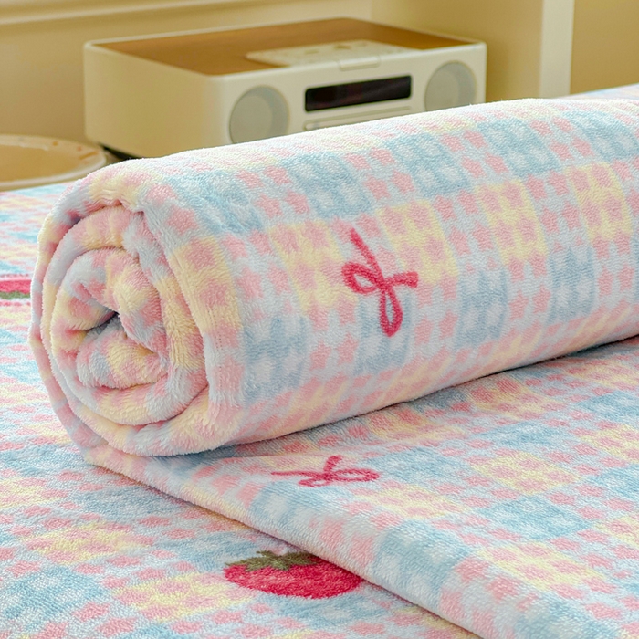 91家纺网 家纺一手货源 找家纺 澜妃 2025新款高克重软软糯糯牛奶绒单床单CD系列（小红书推荐） CD-草莓软心