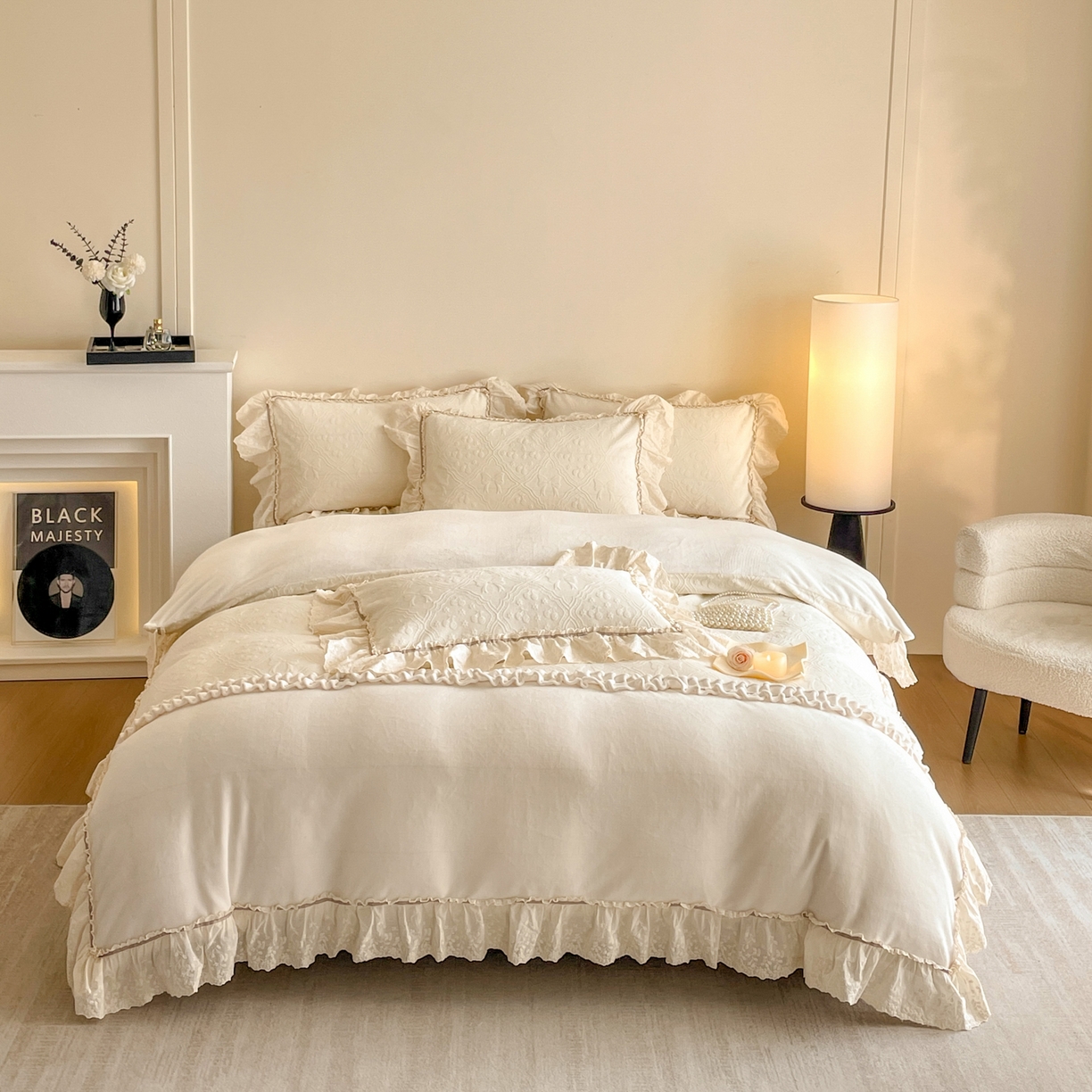 91家纺网 家纺一手货源 找家纺 （总）沐辰 2025新款雕花牛奶绒拼接花边四件套-浪漫巴黎