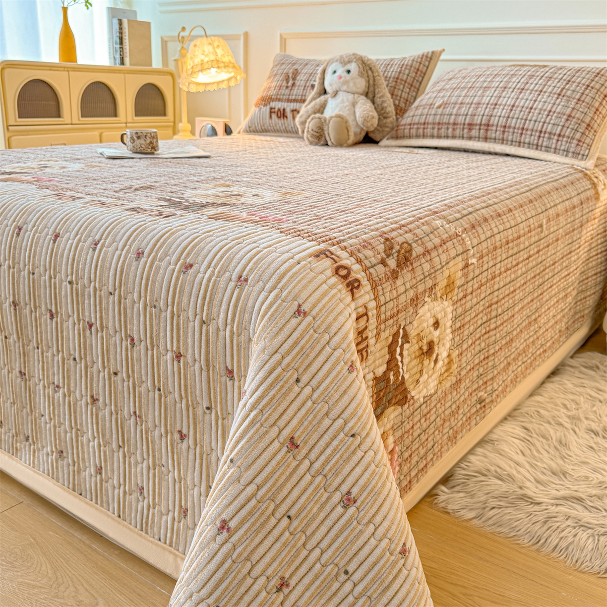 91家纺网 家纺一手货源 找家纺 慕木家纺 2025新款高克重牛奶绒小清新印花卡通夹棉单床盖床盖单件（提供买家秀) 牛奶绒床盖-吉米狗