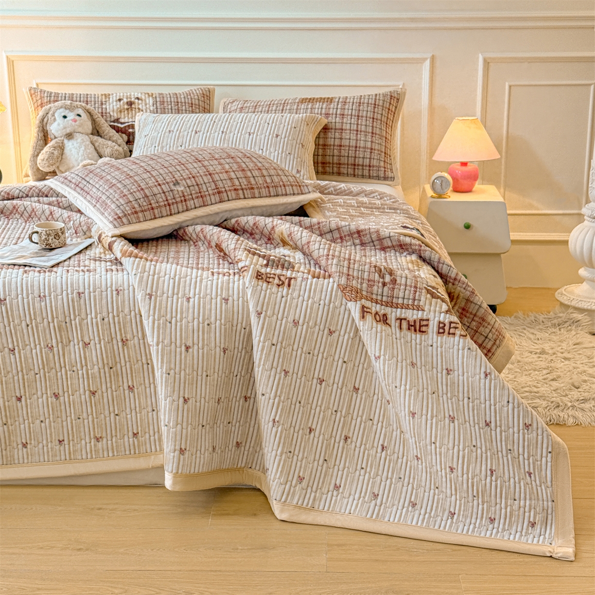 91家纺网 家纺一手货源 找家纺 慕木家纺 2025新款高克重牛奶绒小清新印花卡通夹棉单床盖床盖单件（提供买家秀) 牛奶绒床盖-吉米狗