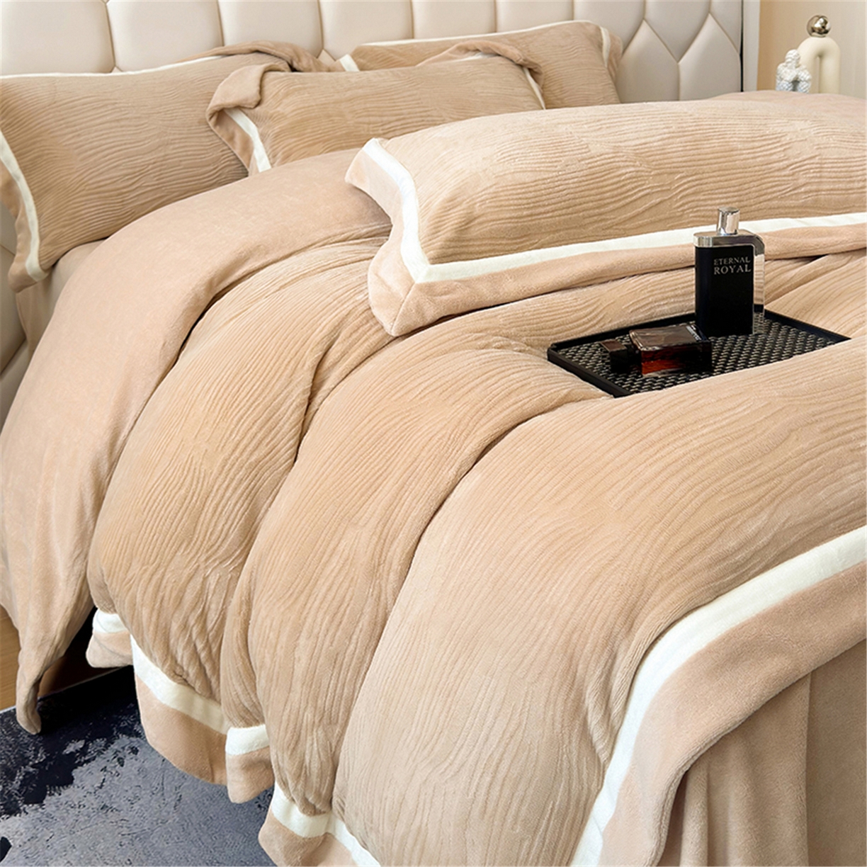 91家纺网 家纺一手货源 找家纺 家居1号家纺 2025新款230克全消光瑞丽牛奶绒烂花四件套（控价标准258加大278 会员优惠10元） 瑞丽-卡其