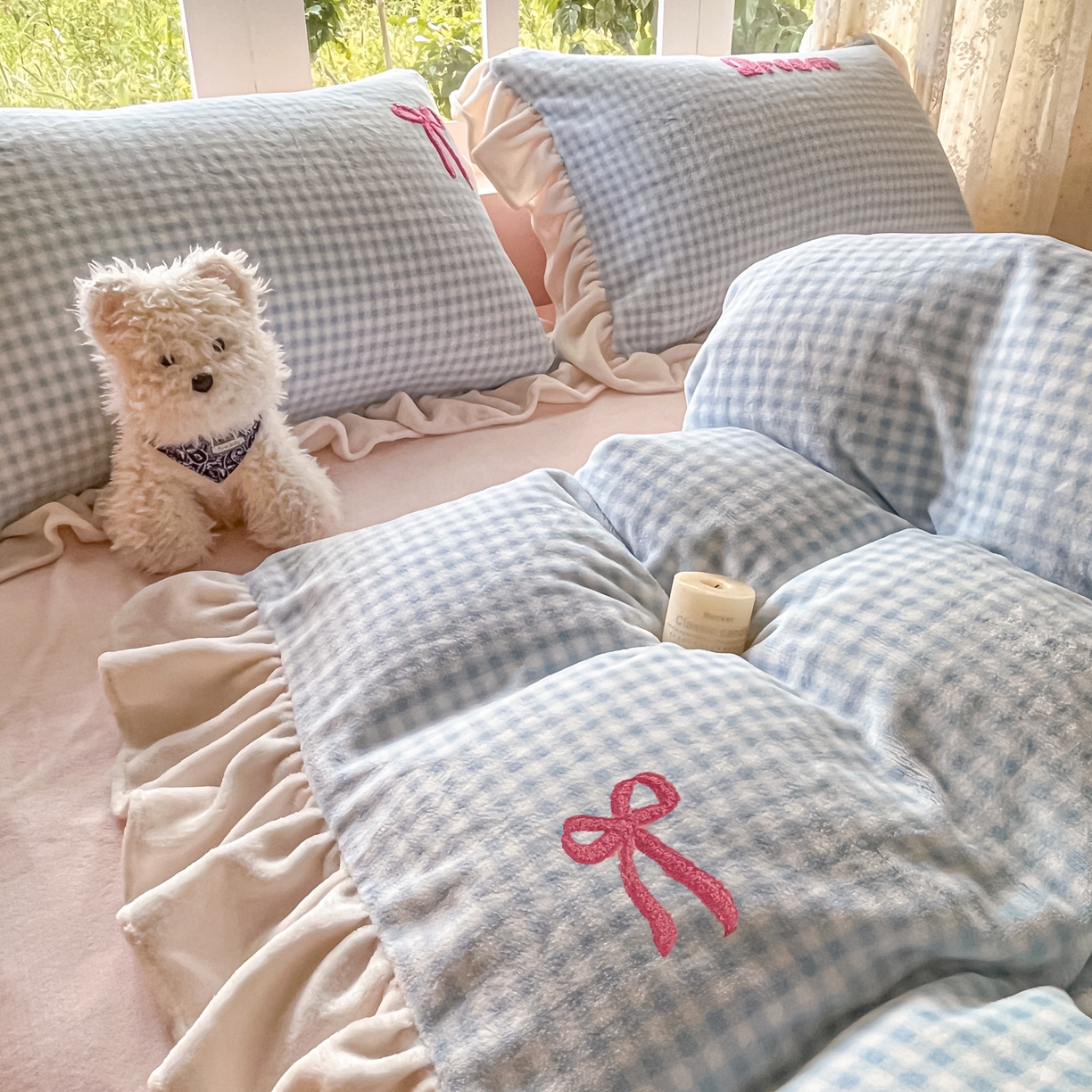 91家纺网 家纺一手货源 找家纺 沐辰 2025新款牛奶绒绣花蝴蝶结花边款四件套 绒蝴蝶结-蓝格