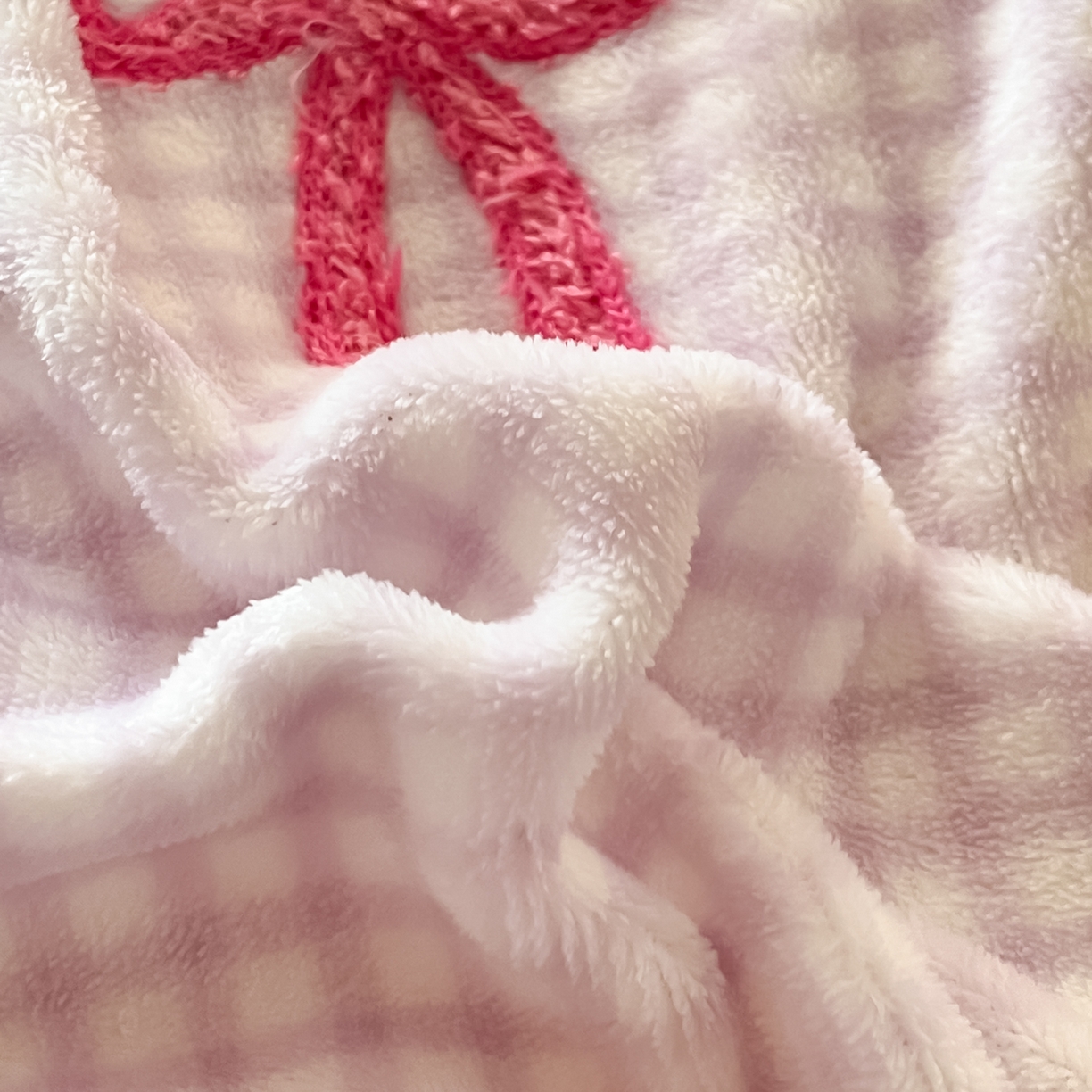 91家纺网 家纺一手货源 找家纺 沐辰 2025新款牛奶绒绣花蝴蝶结花边款四件套 绒蝴蝶结-紫格