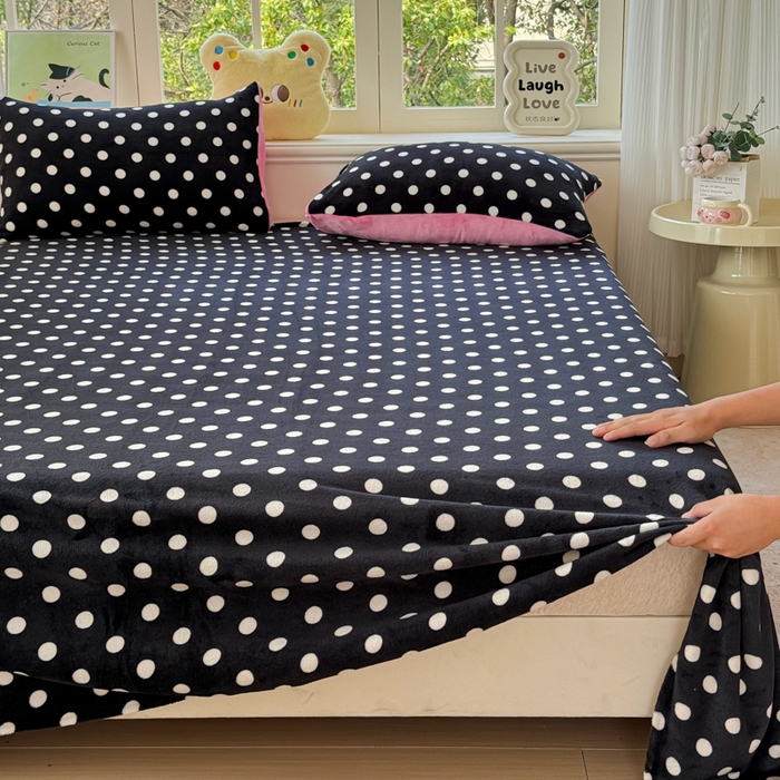 91家纺网 家纺一手货源 找家纺 澜妃 2025新款高克重软软糯糯牛奶绒单床单CD系列（小红书推荐） CD-黑珍珠