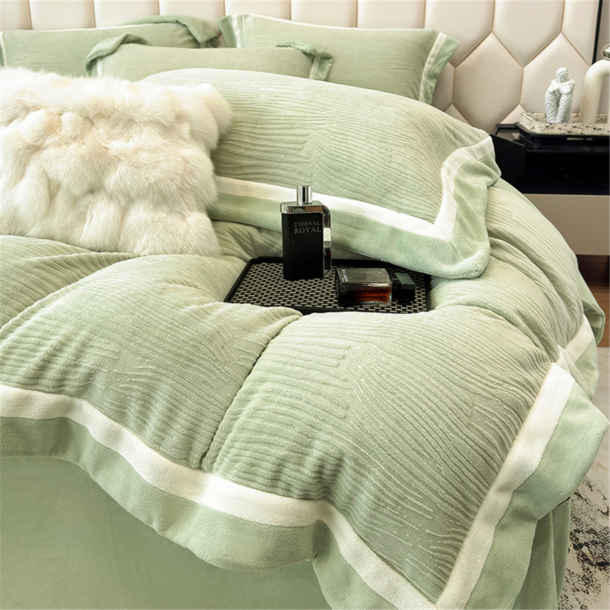 91家纺网 家纺一手货源 找家纺 家居1号家纺 2025新款230克全消光瑞丽牛奶绒烂花四件套（控价标准258加大278 会员优惠10元） 瑞丽-苹果绿