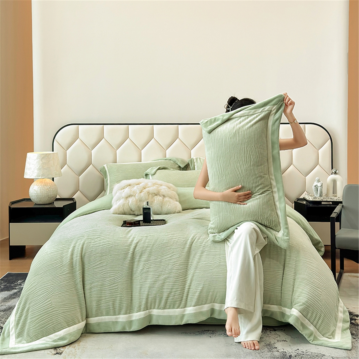 91家纺网 家纺一手货源 找家纺 家居1号家纺 2025新款230克全消光瑞丽牛奶绒烂花四件套（控价标准258加大278 会员优惠10元） 瑞丽-苹果绿