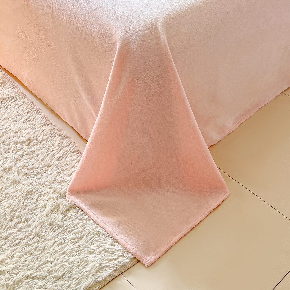 91家纺网 家纺一手货源 找家纺 （总）沐辰 2025新款牛奶绒绣花蝴蝶结花边款四件套