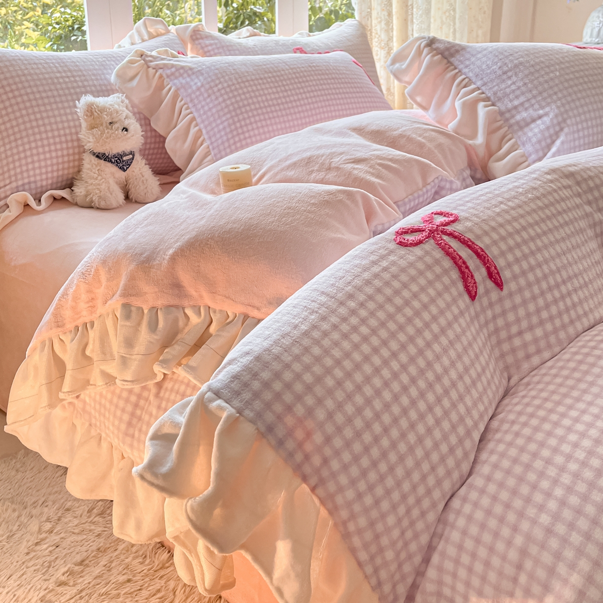 91家纺网 家纺一手货源 找家纺 沐辰 2025新款牛奶绒绣花蝴蝶结花边款四件套 绒蝴蝶结-紫格