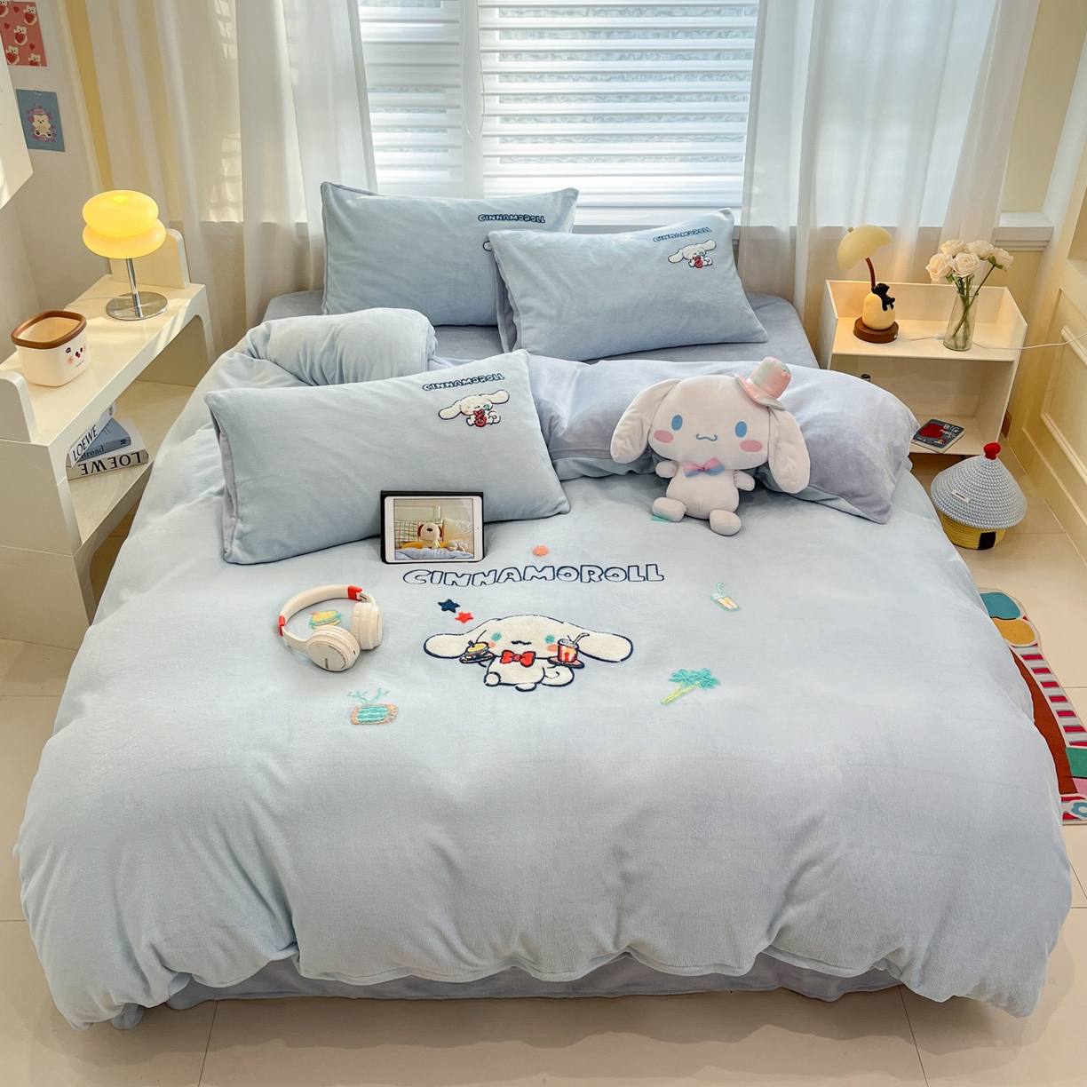 沐辰 2025新款牛奶绒绣花三丽鸥系列四件套 假日云朵狗