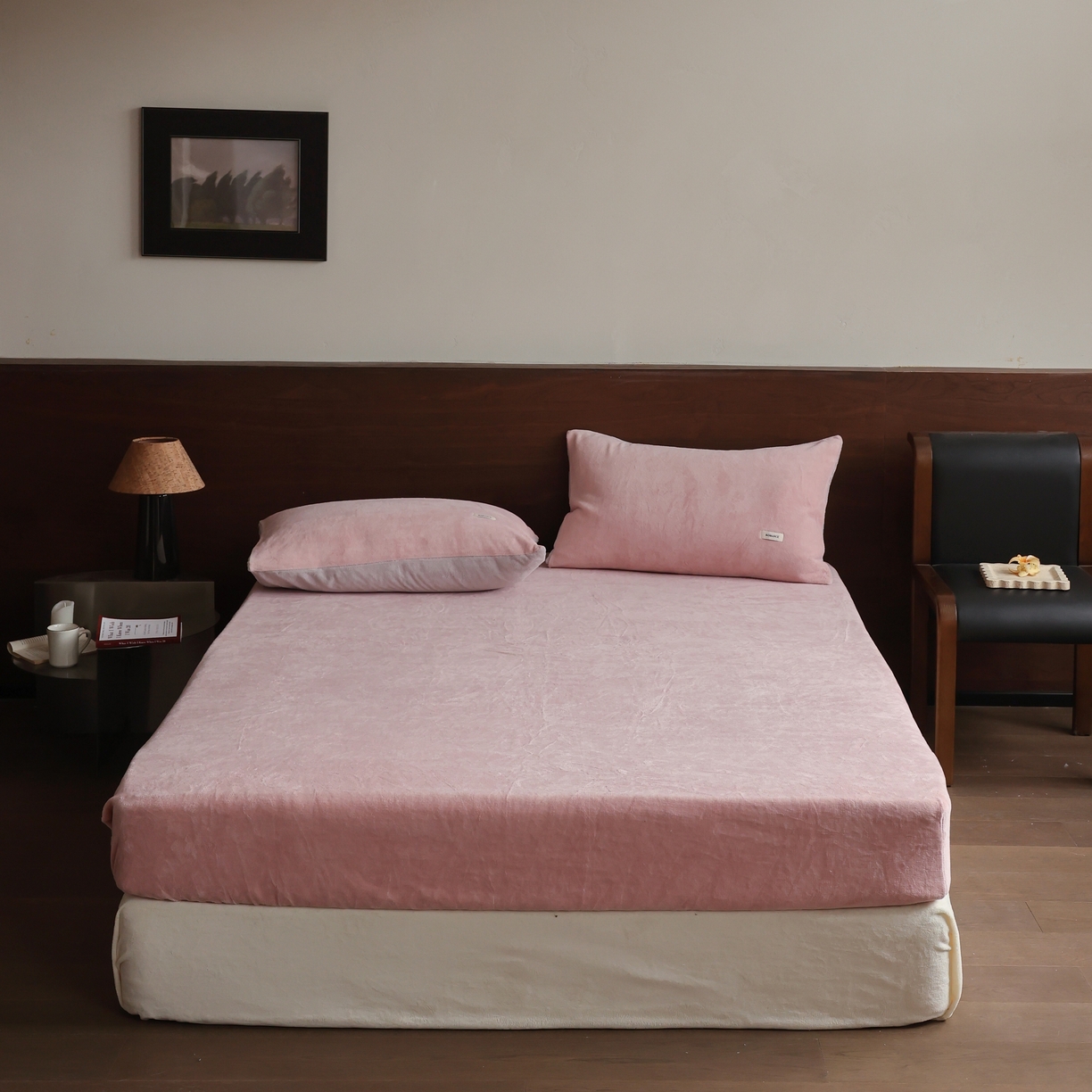 91家纺网 家纺一手货源 找家纺 （总）时光里 2025新款230克纯色简约双拼牛奶绒四件套单品床笠