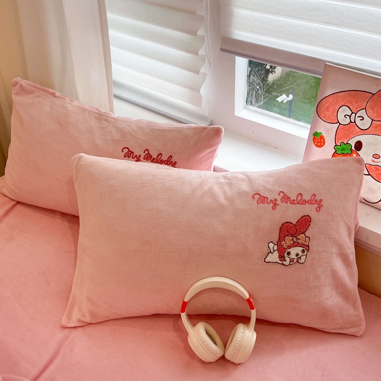 91家纺网 家纺一手货源 找家纺 沐辰 2025新款牛奶绒绣花三丽鸥系列四件套 气球美乐蒂