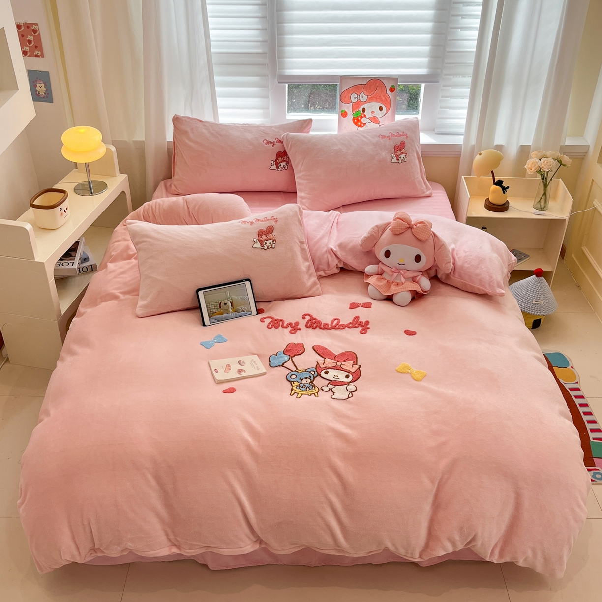 沐辰 2025新款牛奶绒绣花三丽鸥系列四件套 气球美乐蒂