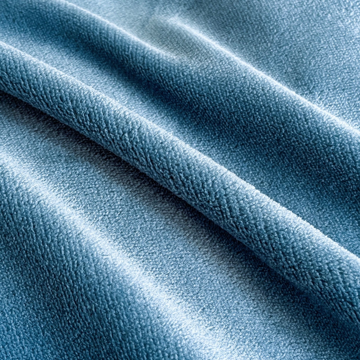 91家纺网 家纺一手货源 找家纺 露梦家纺 2025新款A类牛奶绒工艺款刺绣四件套-艾伦系列（提供买家秀） 艾伦-月光蓝