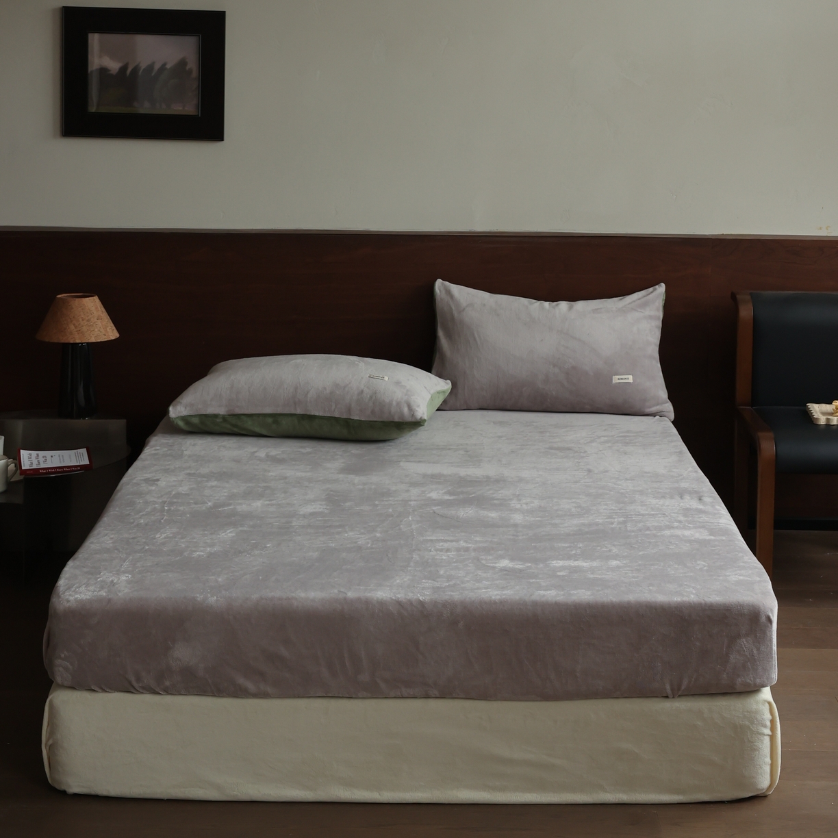 91家纺网 家纺一手货源 找家纺 （总）时光里 2025新款230克纯色简约双拼牛奶绒四件套单品床笠