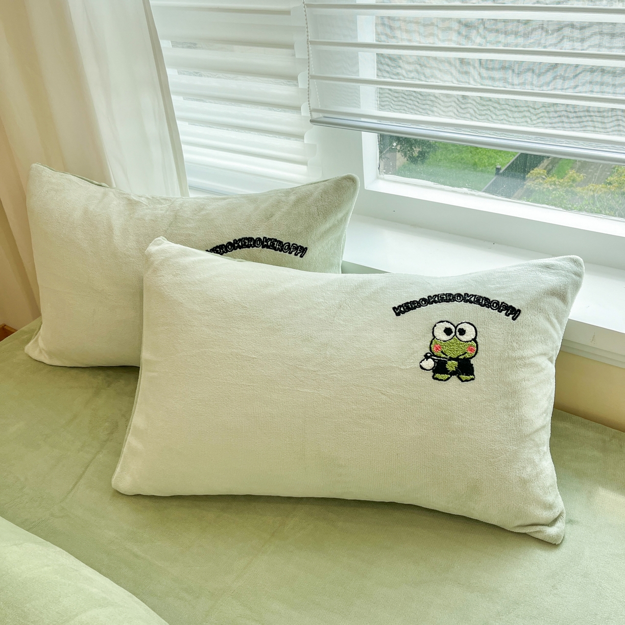 91家纺网 家纺一手货源 找家纺 沐辰 2025新款牛奶绒绣花三丽鸥系列四件套 骑行蛙蛙