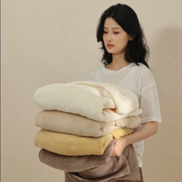 91家纺网 家纺一手货源 找家纺 （总）时光里 2025新款230克纯色简约双拼牛奶绒四件套单品床笠