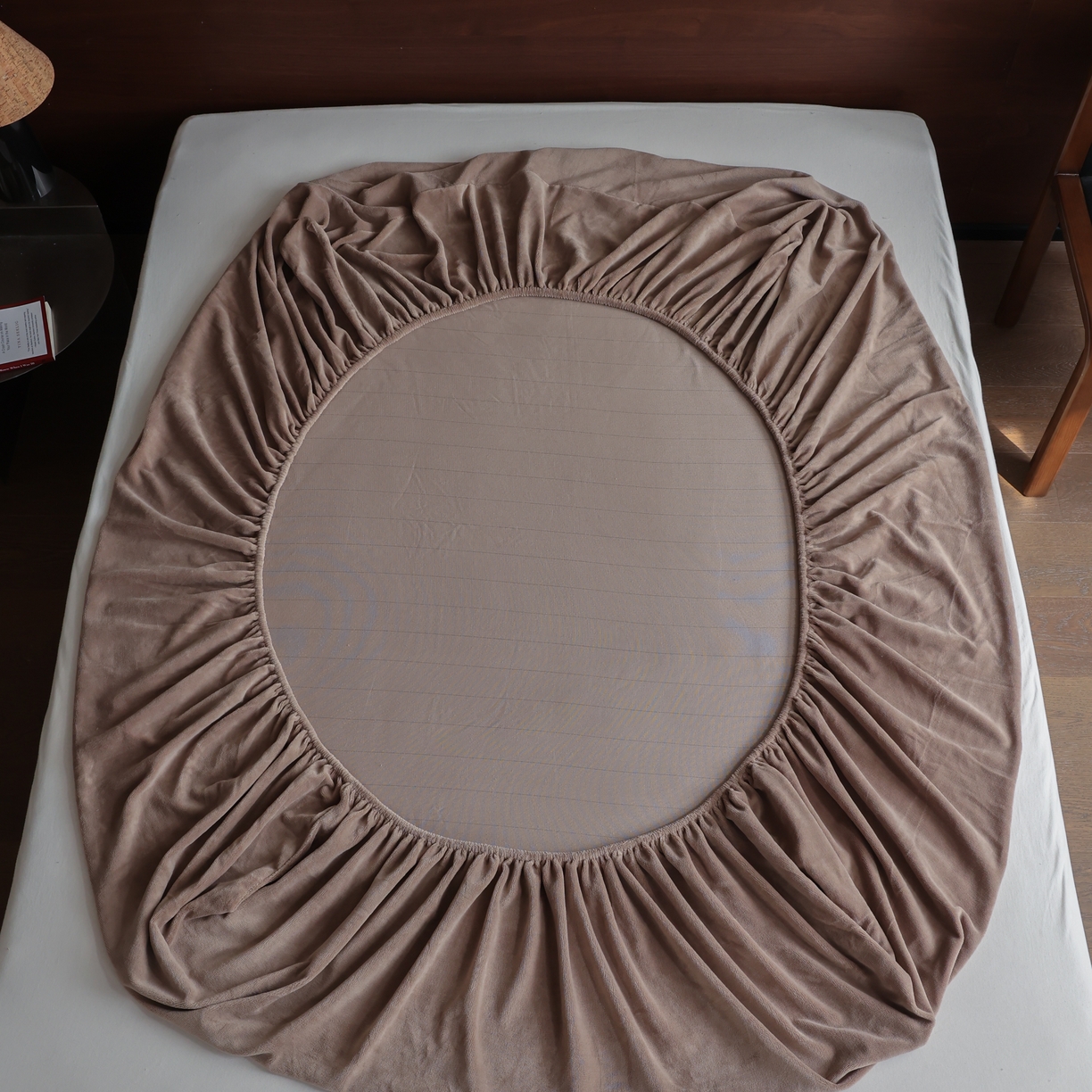 91家纺网 家纺一手货源 找家纺 （总）时光里 2025新款230克纯色简约双拼牛奶绒四件套单品床笠