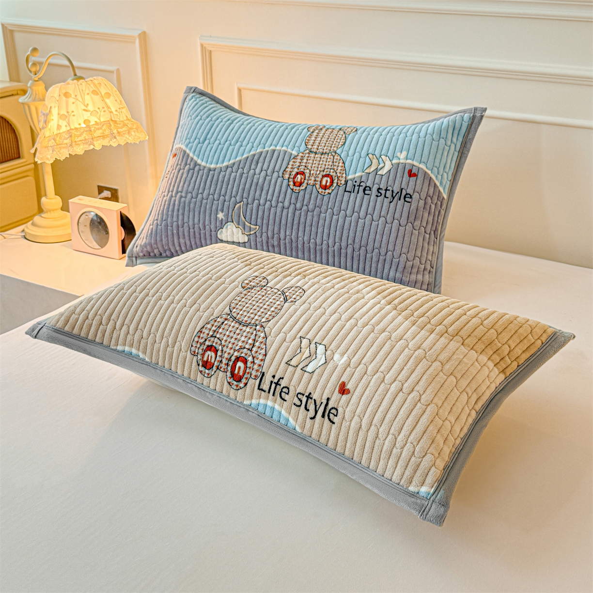 91家纺网 家纺一手货源 找家纺 慕木家纺 2025新款高克重牛奶绒小清新印花卡通夹棉单床盖床盖单件（提供买家秀) 牛奶绒床盖-水波熊