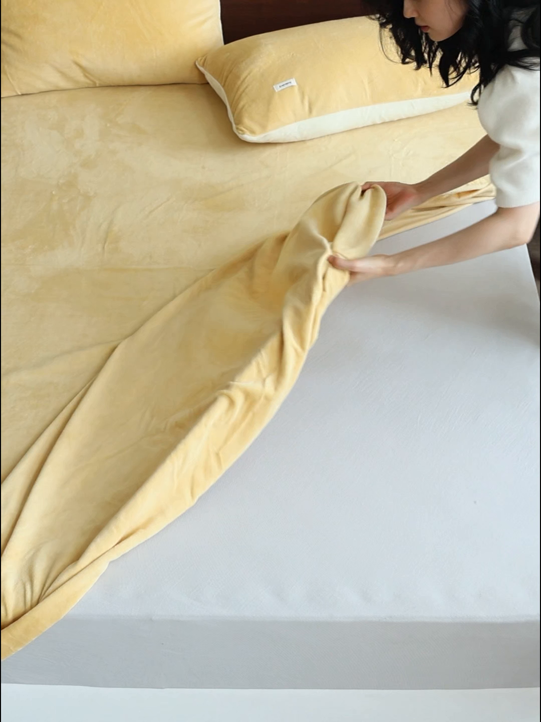 91家纺网 家纺一手货源 找家纺 （总）时光里 2025新款230克纯色简约双拼牛奶绒四件套单品床笠