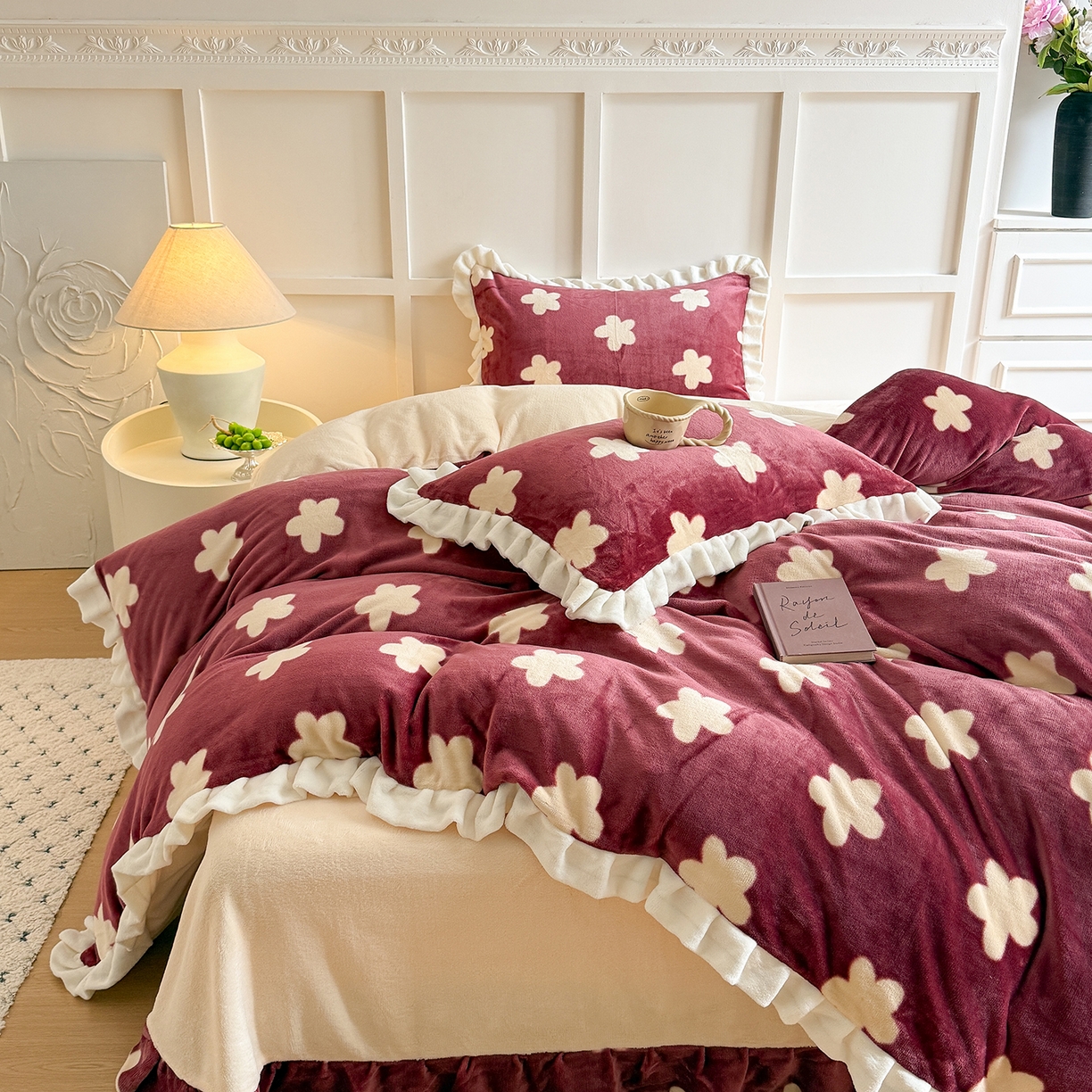 91家纺网 家纺一手货源 找家纺 潘朵拉家纺 2025新款法式牛奶绒双层花边四件套 松岛千叶