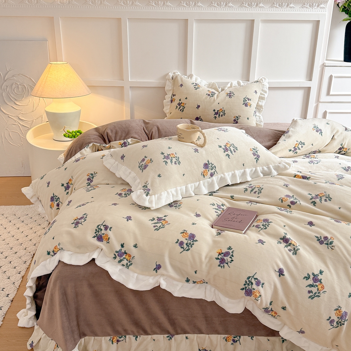 91家纺网 家纺一手货源 找家纺 潘朵拉家纺 2025新款法式牛奶绒双层花边四件套 紫苏