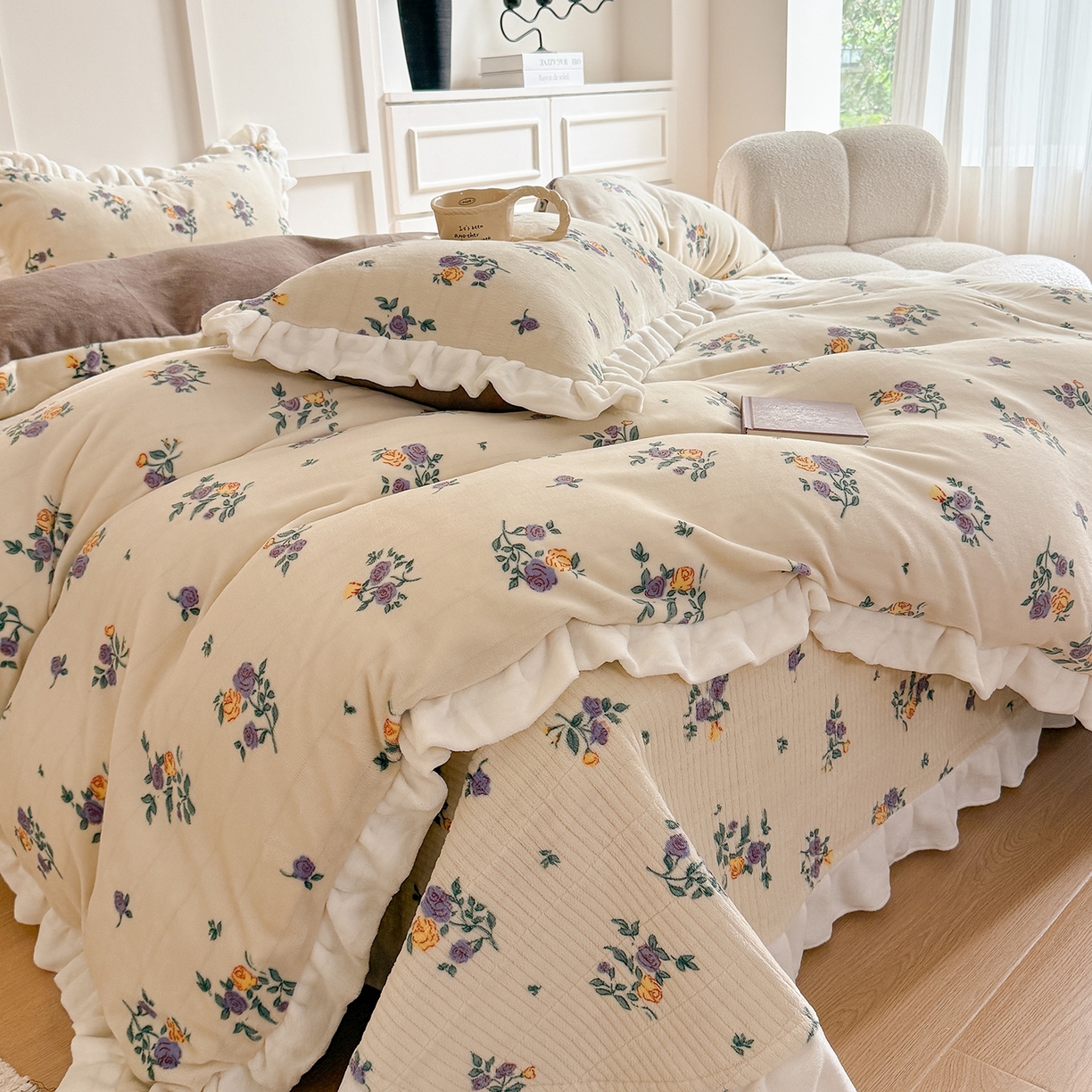 91家纺网 家纺一手货源 找家纺 潘朵拉家纺 2025新款法式牛奶绒双层花边四件套 紫苏