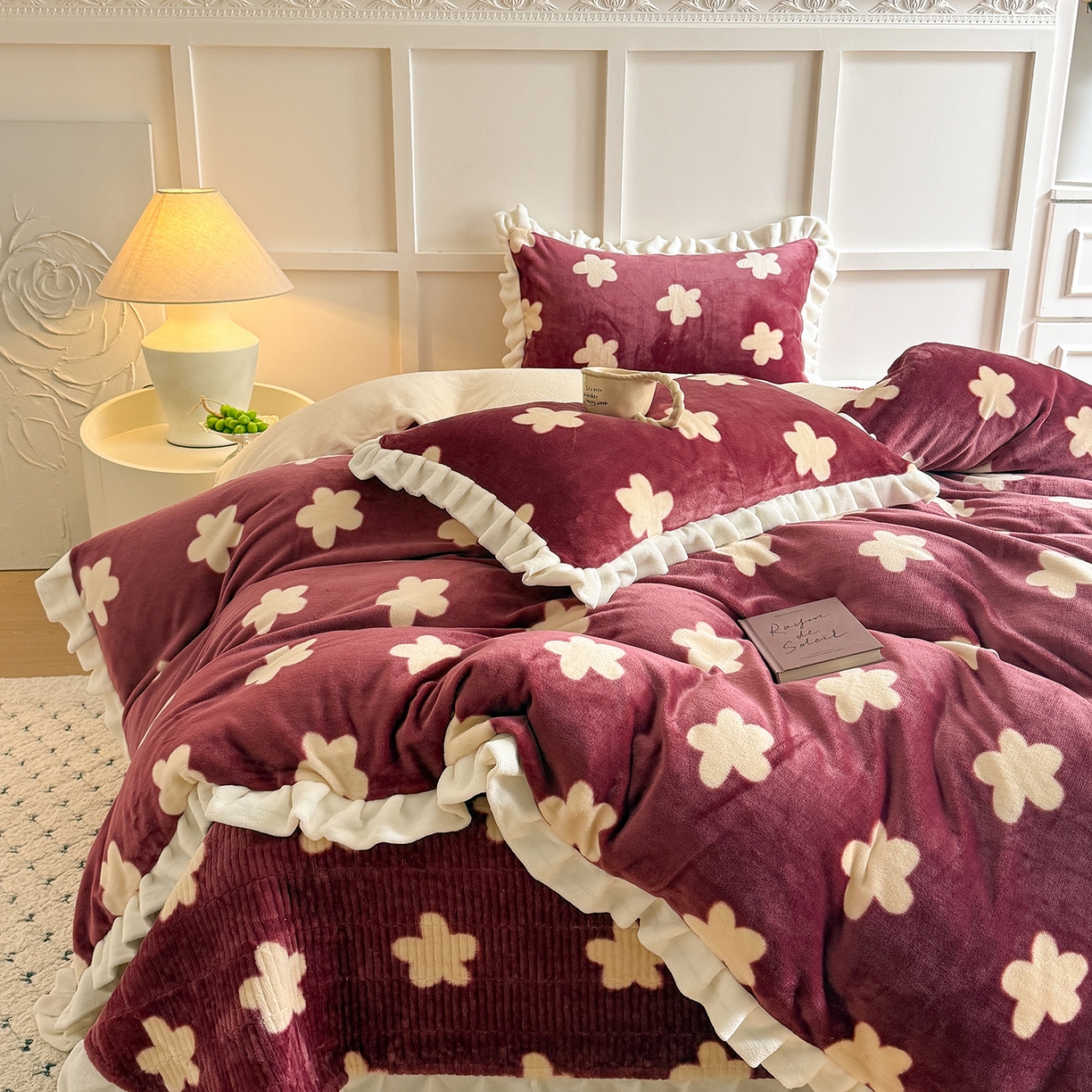 91家纺网 家纺一手货源 找家纺 潘朵拉家纺 2025新款法式牛奶绒双层花边四件套 松岛千叶