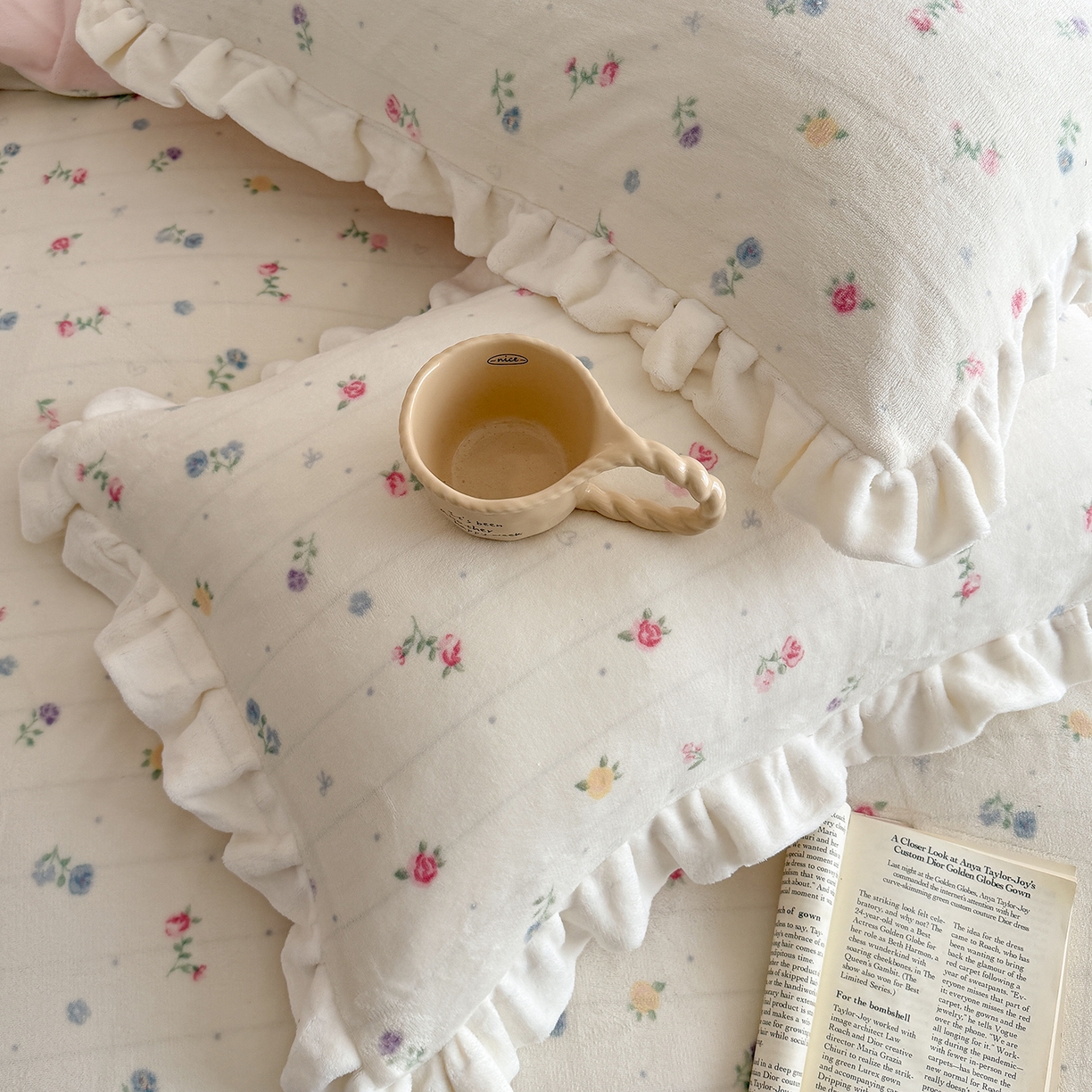 91家纺网 家纺一手货源 找家纺 潘朵拉家纺 2025新款法式牛奶绒双层花边四件套 奈雪