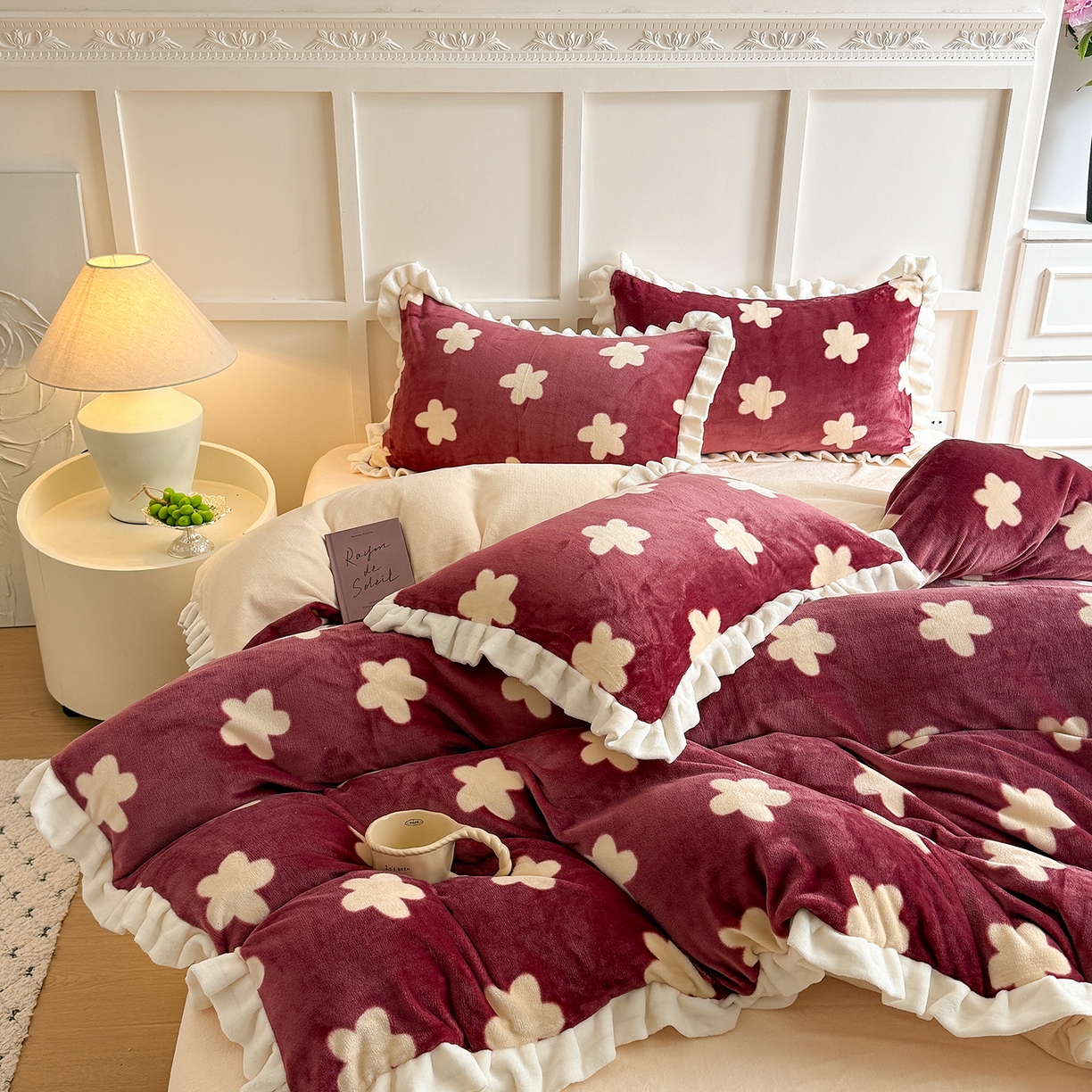 91家纺网 家纺一手货源 找家纺 潘朵拉家纺 2025新款法式牛奶绒双层花边四件套 松岛千叶