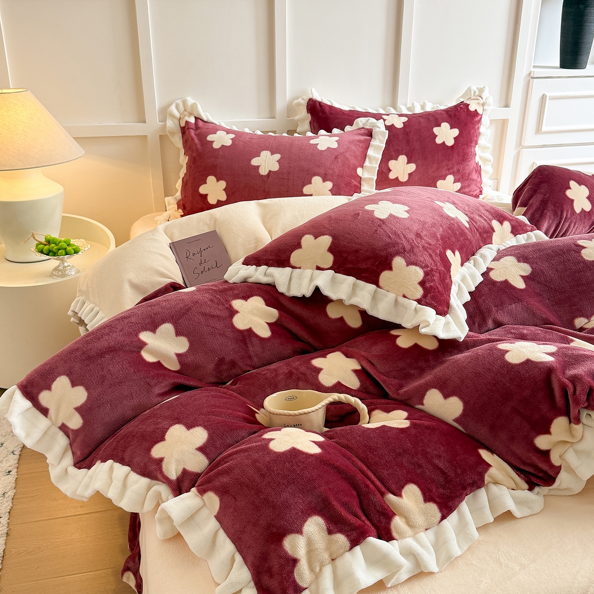 91家纺网 家纺一手货源 找家纺 潘朵拉家纺 2025新款法式牛奶绒双层花边四件套 松岛千叶