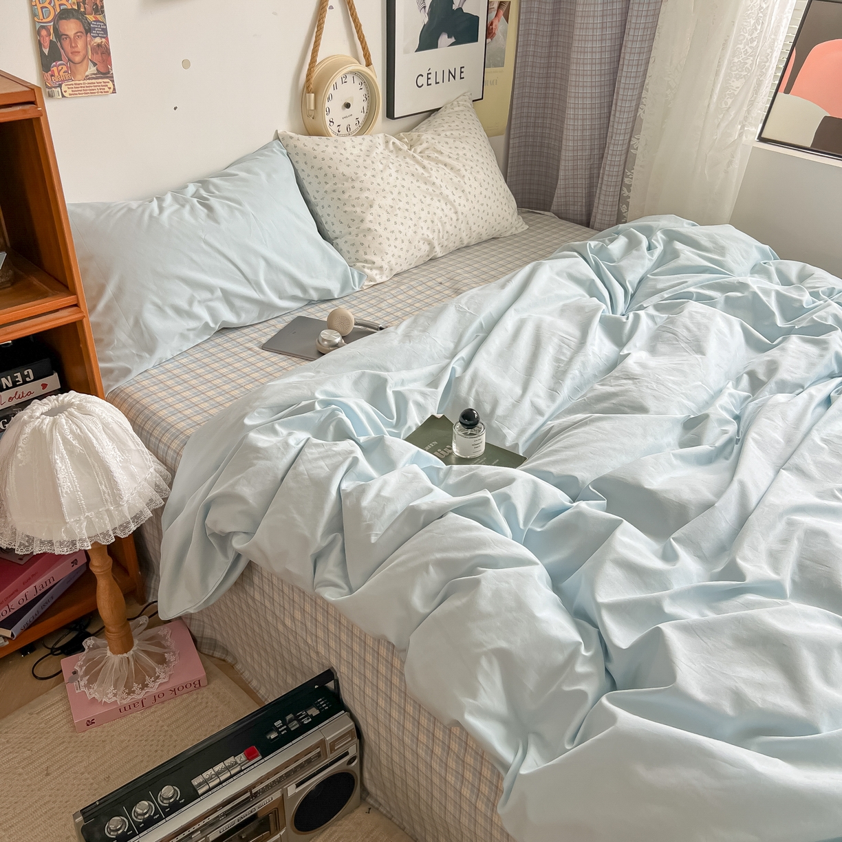 91家纺网 家纺一手货源 找家纺 对白 2025新款混搭全棉纯棉色织水洗棉四件套-西西里 西西里-天青蓝（枕套小花）