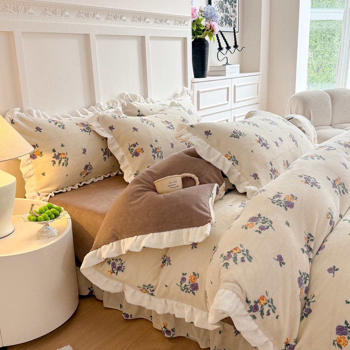 91家纺网 家纺一手货源 找家纺 潘朵拉家纺 2025新款法式牛奶绒双层花边四件套 紫苏