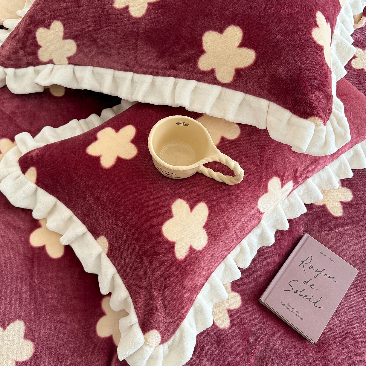 91家纺网 家纺一手货源 找家纺 潘朵拉家纺 2025新款法式牛奶绒双层花边四件套 松岛千叶