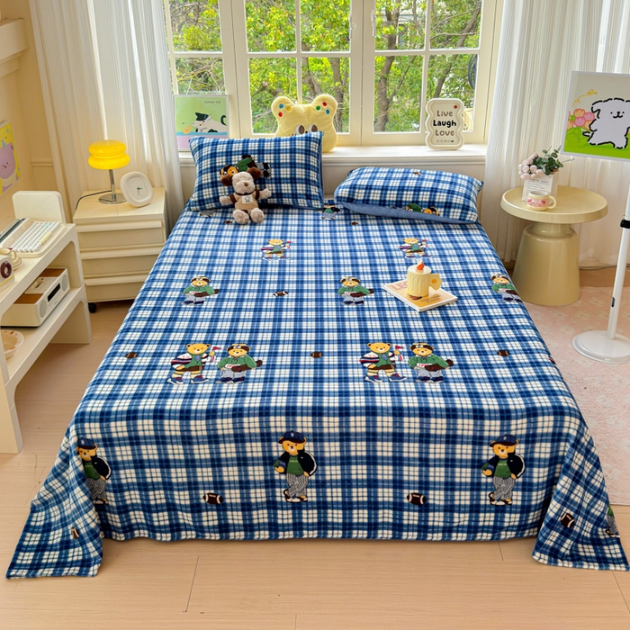 91家纺网 家纺一手货源 找家纺 澜妃 2025新款高克重软软糯糯牛奶绒单床单CD系列（小红书推荐） CD-蓝格英伦熊