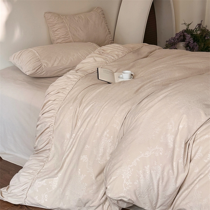 91家纺网 家纺一手货源 找家纺 （总）金奇达家纺 2025新款羽零™空气拉绒四件套热压纹四件套-【爱丽莎】 热压纹【爱丽莎】系列，标准号全网控价（折后券后）不低于218元 会员减45元