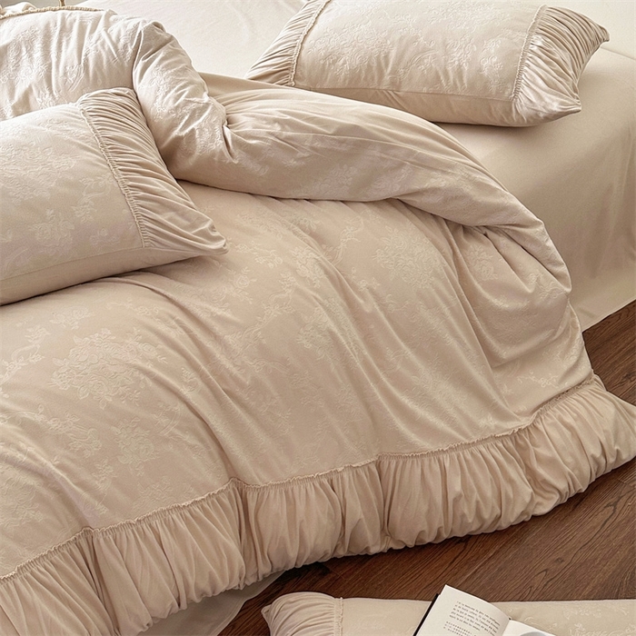 91家纺网 家纺一手货源 找家纺 （总）金奇达家纺 2025新款羽零™空气拉绒四件套热压纹四件套-【爱丽莎】 热压纹【爱丽莎】系列，标准号全网控价（折后券后）不低于218元 会员减45元