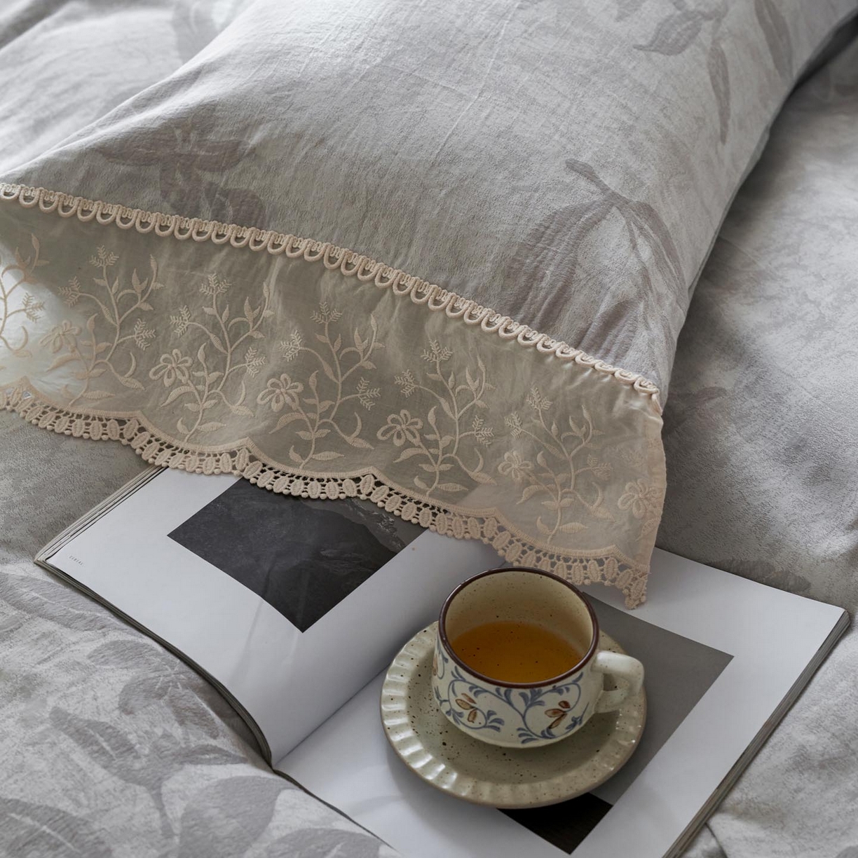 91家纺网 家纺一手货源 找家纺 涵宸家纺 2025新款A类全棉磨毛色织提花花边四件套 隐序曲