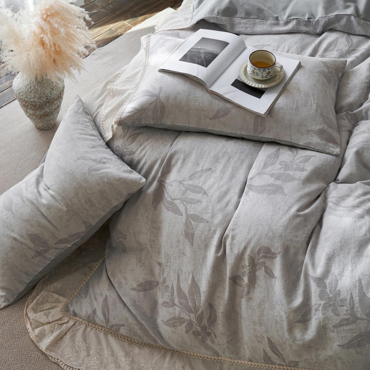 91家纺网 家纺一手货源 找家纺 涵宸家纺 2025新款A类全棉磨毛色织提花花边四件套 隐序曲