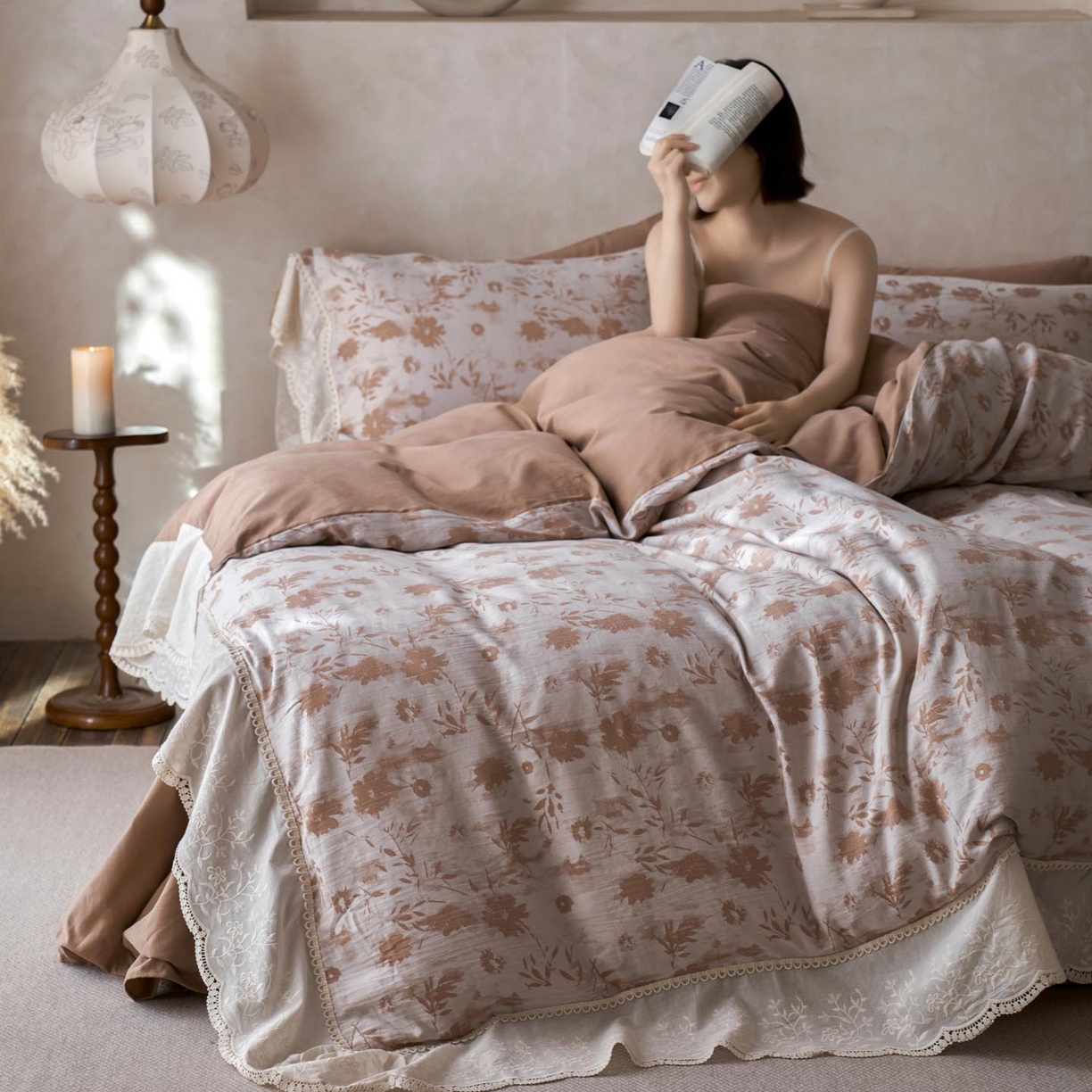 91家纺网 家纺一手货源 找家纺 涵宸家纺 2025新款A类全棉磨毛色织提花花边四件套 墨菡-咖