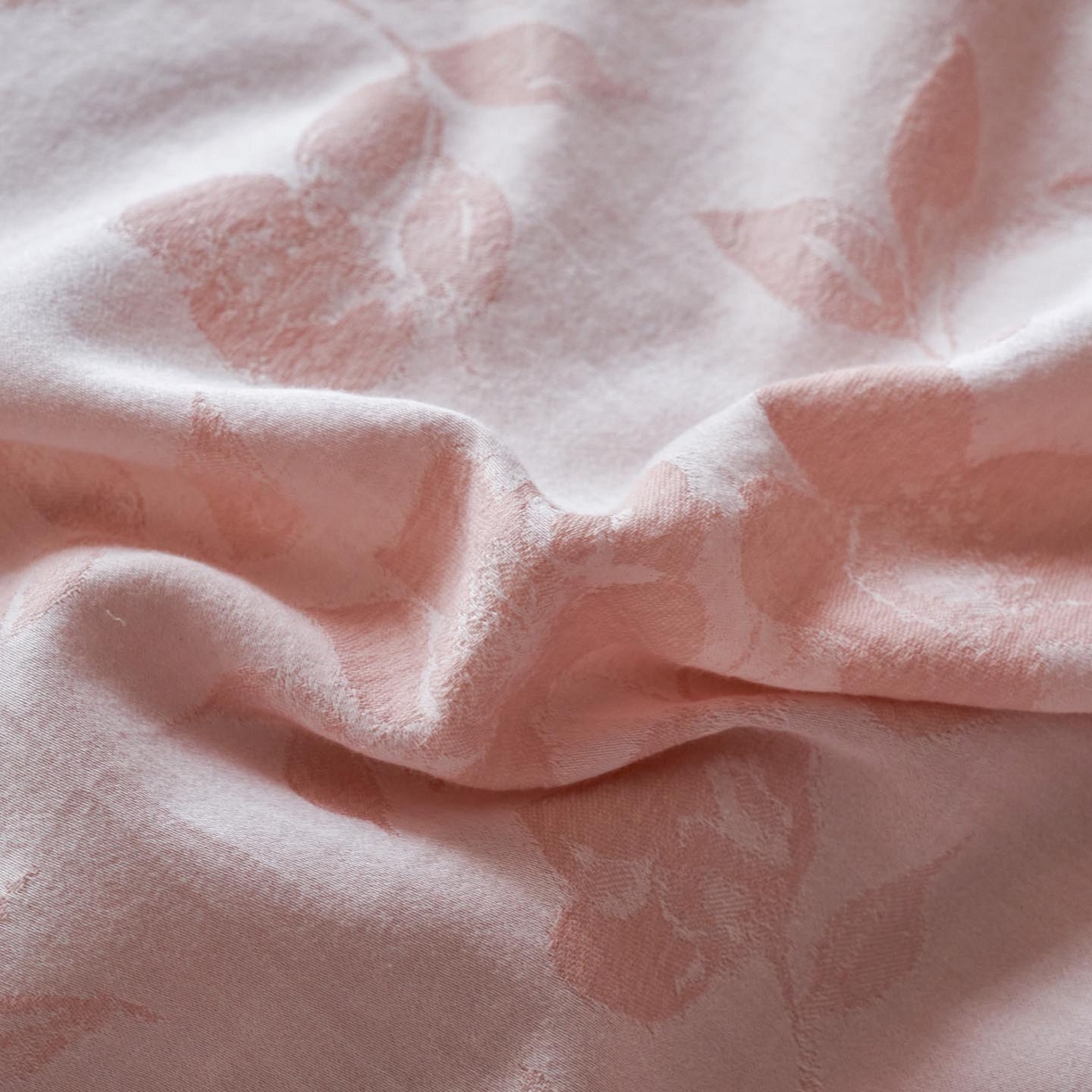 91家纺网 家纺一手货源 找家纺 涵宸家纺 2025新款A类全棉磨毛色织提花花边四件套 月移棠-粉